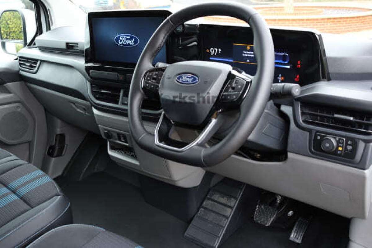 This is the Transit Custom 320 L1H1 232PS PHEV Sport Van vehicle.